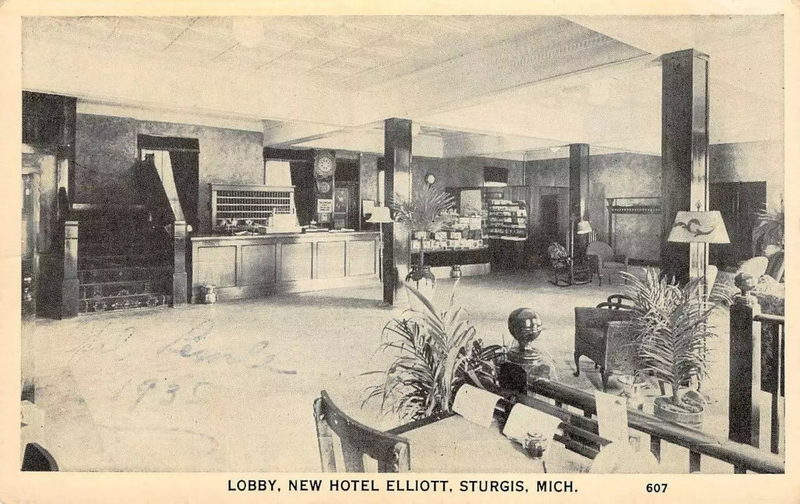 Hotel Elliott - Postcard (newer photo)